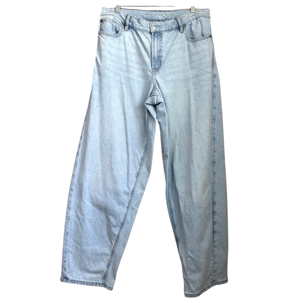 American Eagle Low-Rise Baggy Barrel Jeans Light Wash Blue Size 8 Long Denim